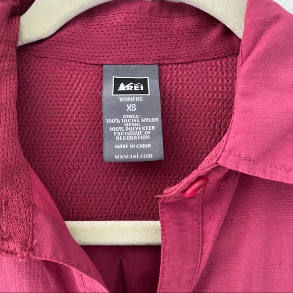 REI Burgundy Women’s Long Sleeve Shirt - Picture 7 of 9